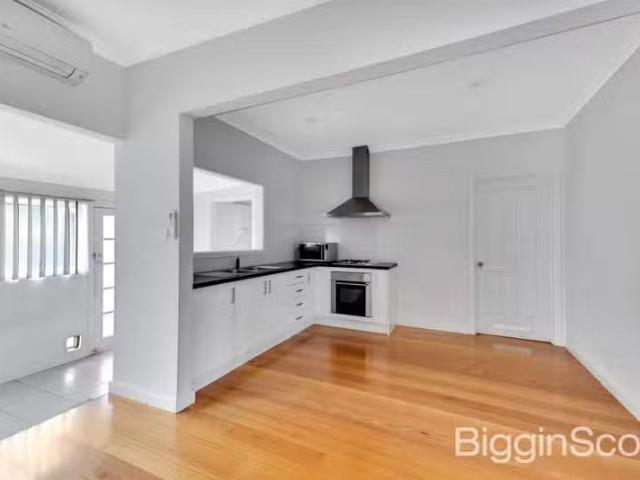 Just in! 27 Monash Street, Maribyrnong VIC 3032