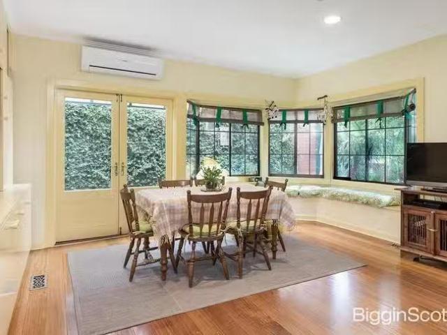 Unique 27 Ovens Street, Box Hill North, VIC 3129