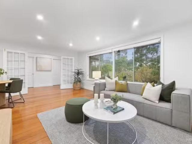 Nice 27 Sonia Street, Ringwood VIC 3134 House Auction