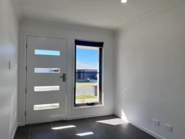 Rental! 27A Pleasant Street, Morayfield, QLD 4506