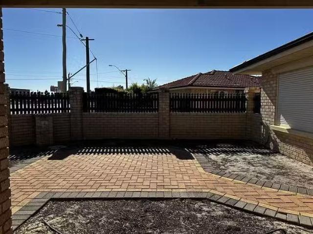 For Rent! 240 Beechboro Road North, Bayswater, WA 6053