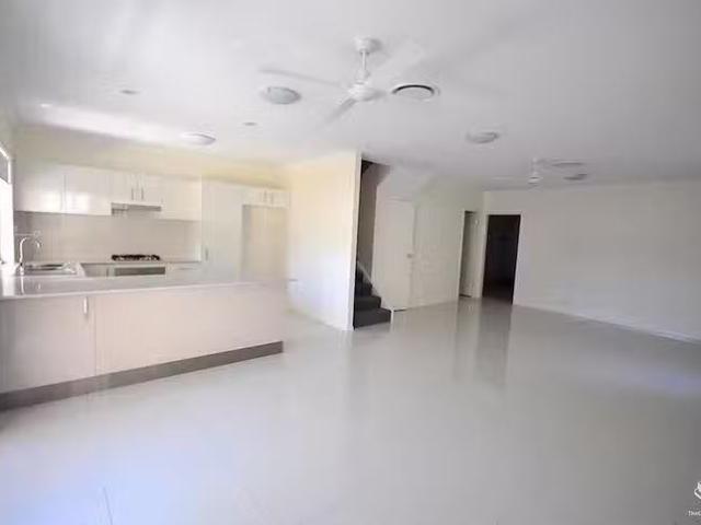 Deal! 24/14 Photinia Crescent, Mountain Creek, QLD 4557