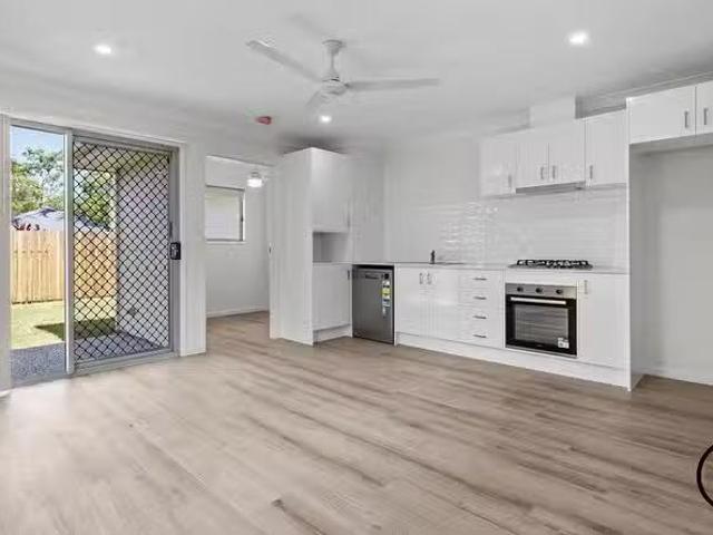 Cheap 2/43 Lanita Chase, Morayfield, QLD 4506
