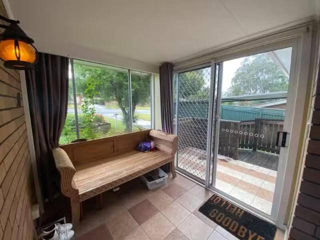 Charming 249 Paterson Road, Bolwarra Heights House for rent L.