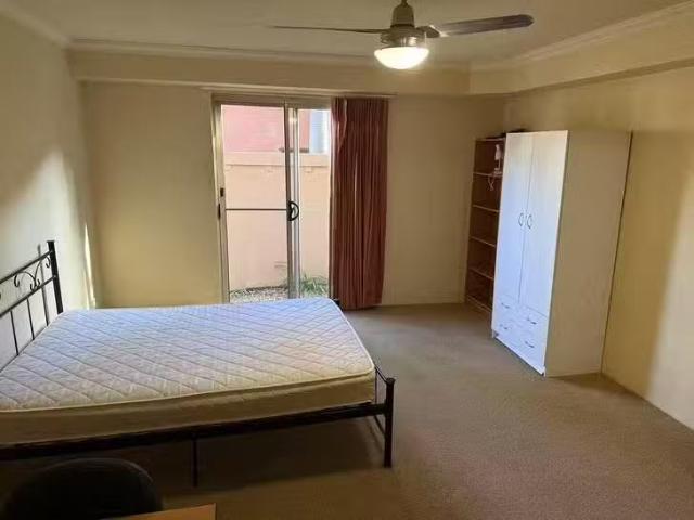 Deal! 2/4 University Drive, Robina, QLD 4226