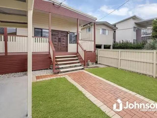 Deal! 24 Vine Street, Clayfield, QLD 4011