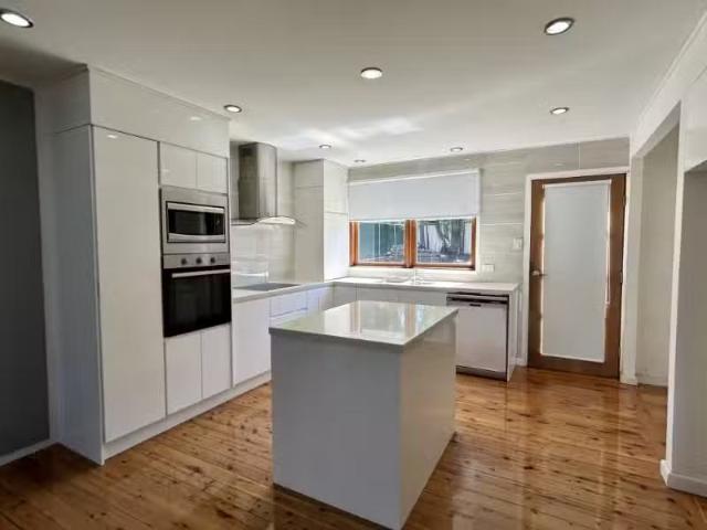 For Rent! 24 Alan Ave, Charmhaven House for rent Listed by Sa.