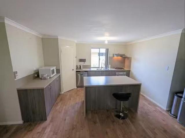 Cozy 24 Centaurus Terrace, Mckail, WA 6330
