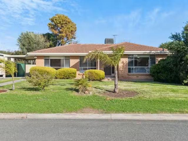 Unique 24 Cunningham Street, MORPHETT VALE, SA 5162 House fo.