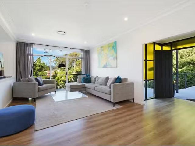 Deal! 24 Elvidge Crescent, Kotara South House for rent Listed.