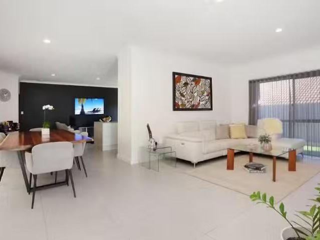 New 24 Gerona Circuit, Varsity Lakes, QLD 4227