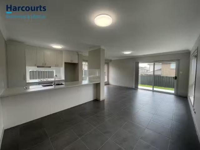 Nice 24 Mary Mackillop Drive, WOONGARRAH House for rent Liste.