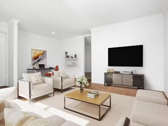 Nice 24 Molloy Circuit, Atwell, WA 6164