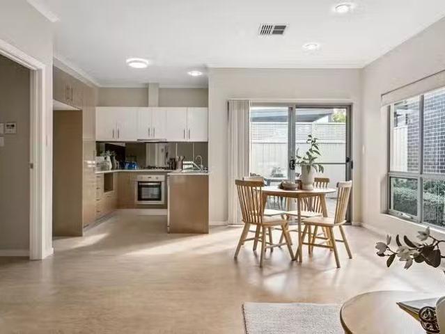 Deal! 24 Riesling Avenue, Glengowrie, SA 5044