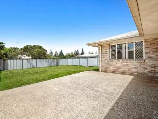 Deal! 2/4A Blake Street, Wilsonton, QLD 4350