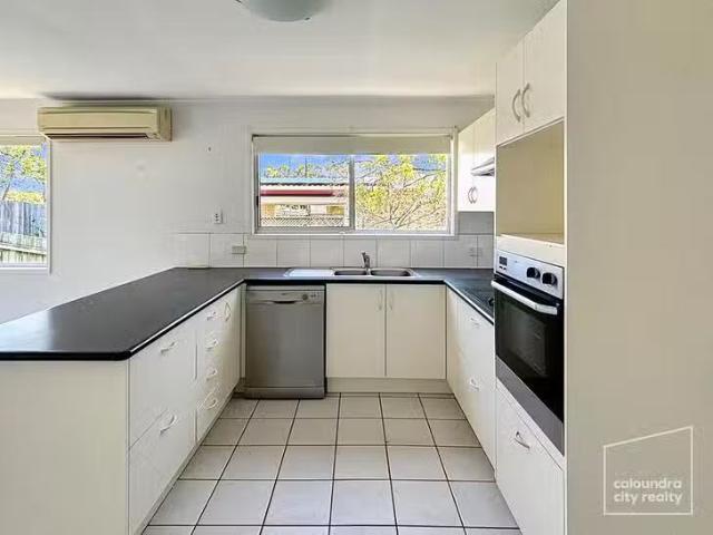 Cheap 2/51 Queen Street, Moffat Beach, QLD 4551
