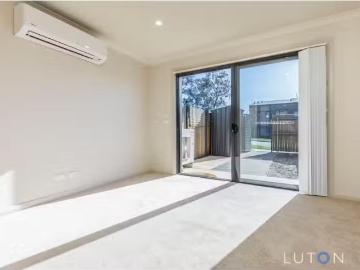 For Rent! 25/30 Bon Scott Crescent, Moncrieff Townhouse for re.