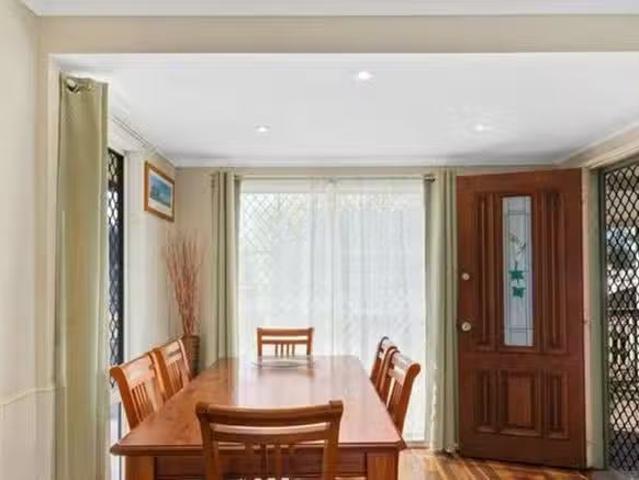 Nice 256 North Street, Rockville, QLD 4350