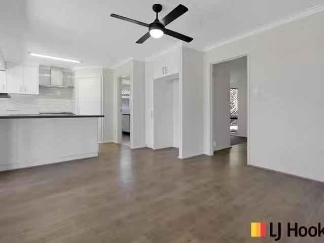 Deal! 25 Murchison Way, Gosnells, WA 6110