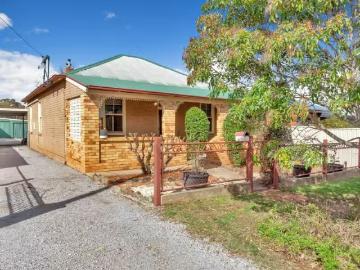 Nice 25 Roderick Street, EAST TAMWORTH House for rent Listed.