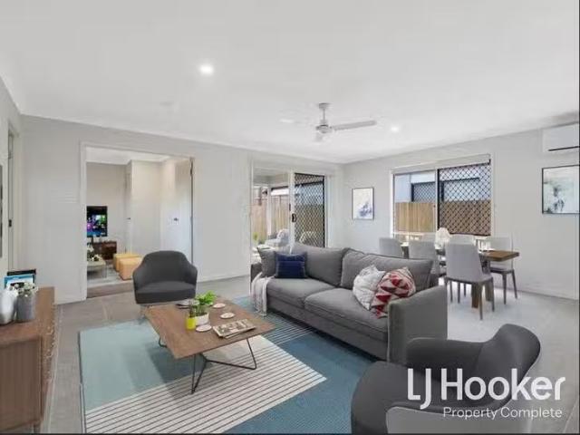 Unique 25 Scoria Street, Yarrabilba, QLD 4207