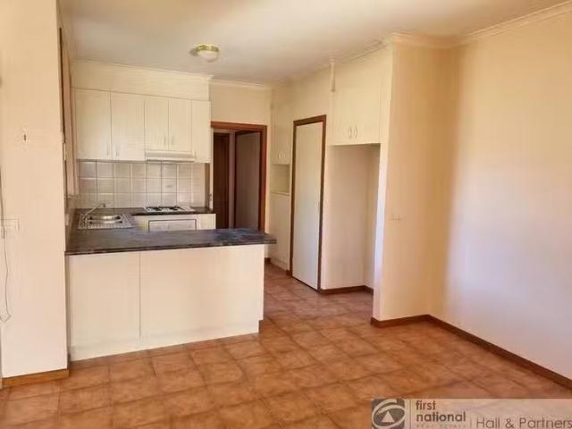 Rental! 2/5 Saxonwood Drive, Narre Warren, VIC 3805