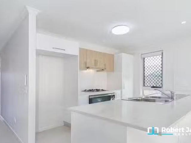 Charming 25 Silver Wattle Grove, Peregian Springs, QLD 4573