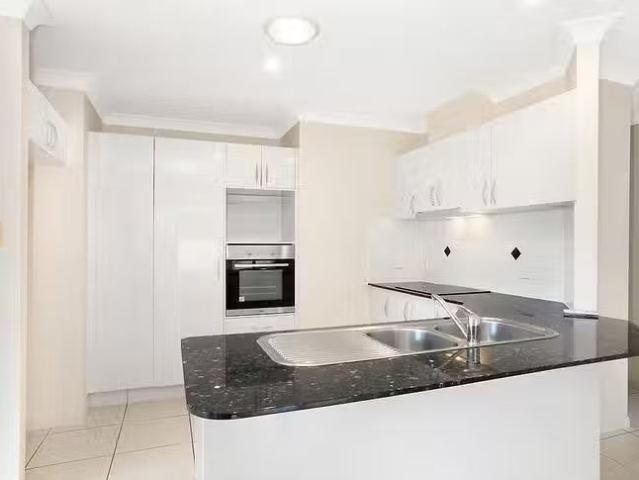 Just in! 26/11 Eden Court, Nerang, QLD 4211