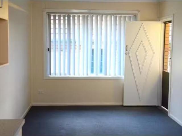 Nice 2/61 George Street, East Maitland Apartment for rent Lis.