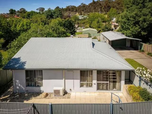 New 2/679 Pearsall Street, Lavington Apartment for rent Liste.
