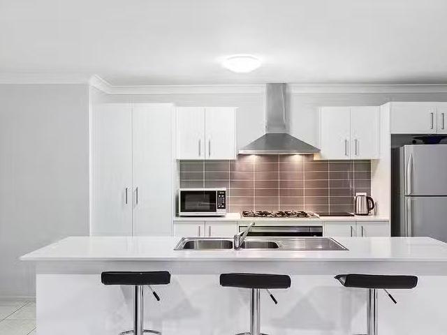Deal! 26 Warbler Avenue, Aberglasslyn, NSW 2320