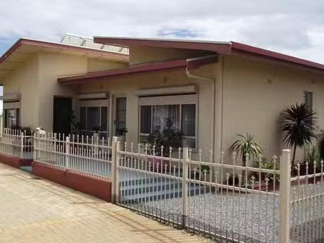 Charming 26 Alfred Terrace, Streaky Bay, SA 5680