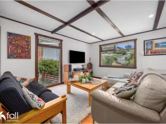 New 26 Clift Street, MOUNT STUART House for rent Listed by Ja.
