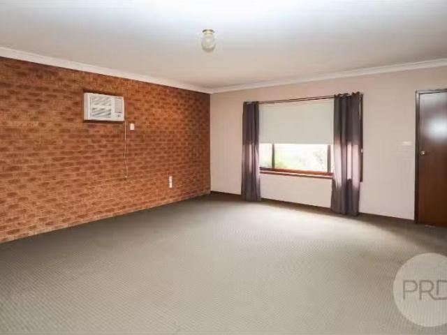 Deal! 2/6 Dunn Avenue, Forest Hill Apartment for rent Listed.