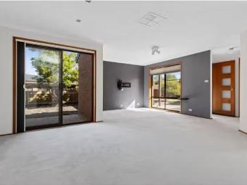 Charming 26 Feint Street, Conder House for rent Listed by Cli.