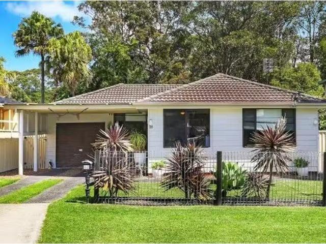 Cheap 26 Pelican Street, TUMBI UMBI House for rent Listed by.