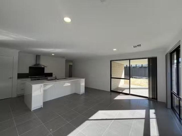Deal! 26 Popran Street, Baldivis, WA 6171