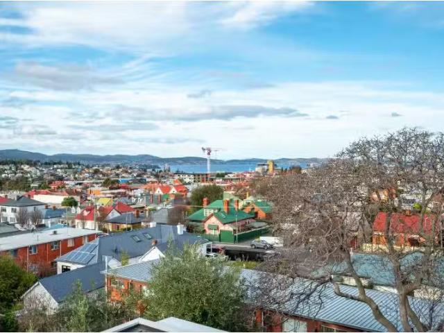 Charming 26 Swan Street, NORTH HOBART House for rent Listed b.