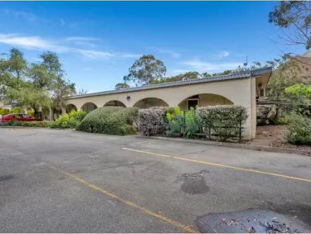 Cheap 27/47 Mc Millan Crescent, Griffith Apartment for rent L.