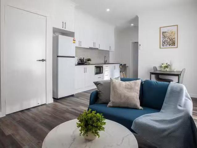 Just in! 2/79 Ellen Street, Oxley, QLD 4075