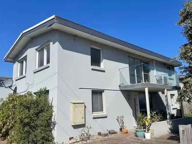 For Rent! 2/8 Bank Road, Edithvale, VIC 3196