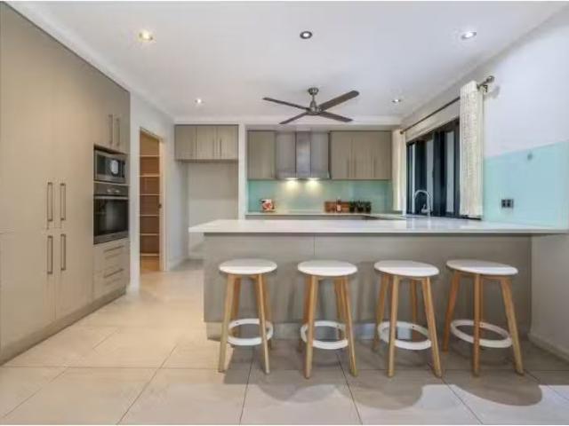 Rental! 28 Bayview Boulevard, Bayview House for rent Listed b.