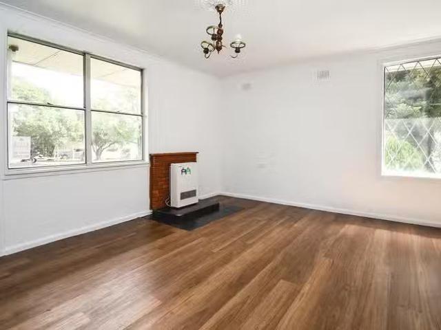 Cheap 28 Bundarra Crescent, Orange, NSW 2800