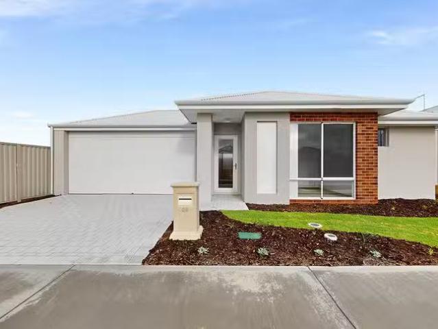 Deal! 28 Coconuts Avenue, Eglinton, WA 6034