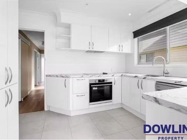Charming 28 Ibis parade, Woodberry House for rent Listed by A.