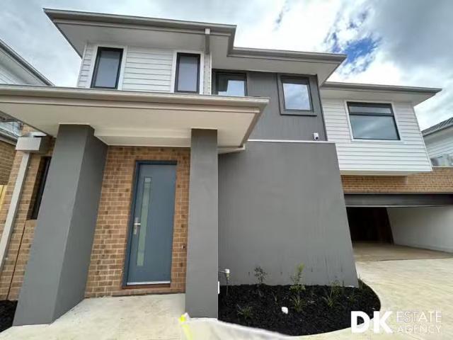 Cozy 2/8 Kevin St, Sunshine VIC 3020