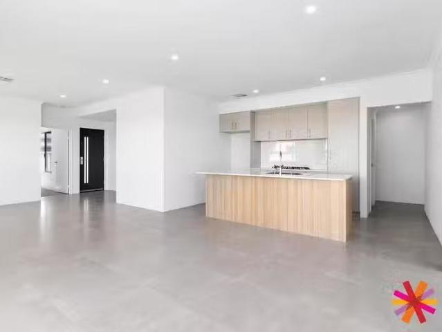Nice 28C Leach Avenue, Riverton, WA 6148