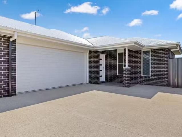 Cheap 2/97 Frizzells Road, WOODGATE, QLD 4660 House for Rent