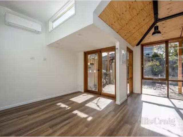 Charming 29 Tanner Street, Richmond House for rent Listed by.