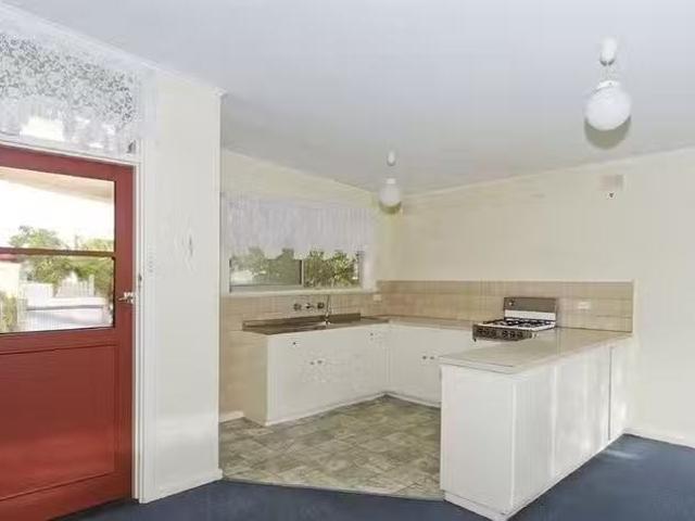 Nice 29 Vincent Street, Christies Beach, SA 5165